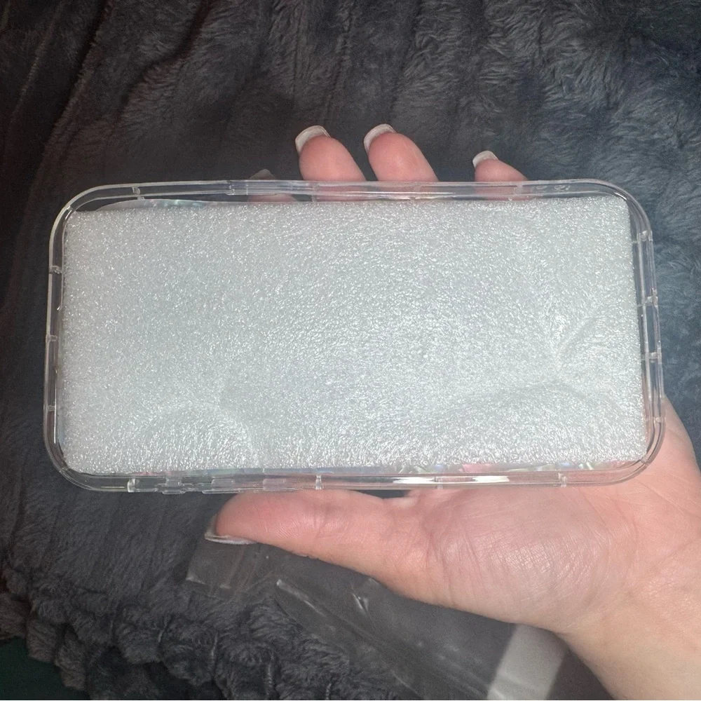 iPhone 15 pro max wavy clear case